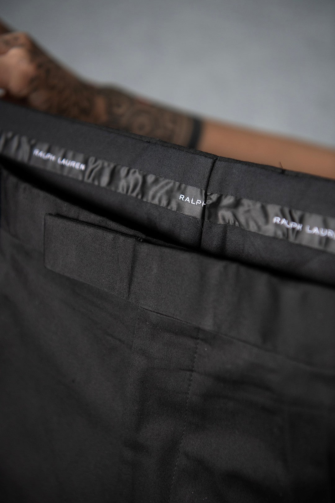 PANTALONI NERI