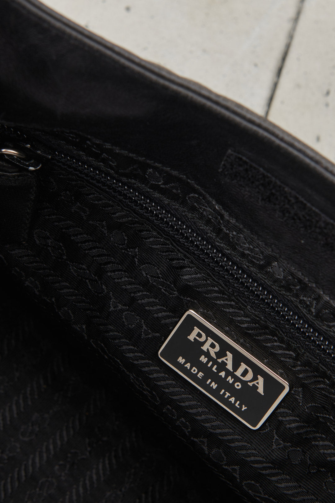 BORSA HOBO NERA CON MANICO