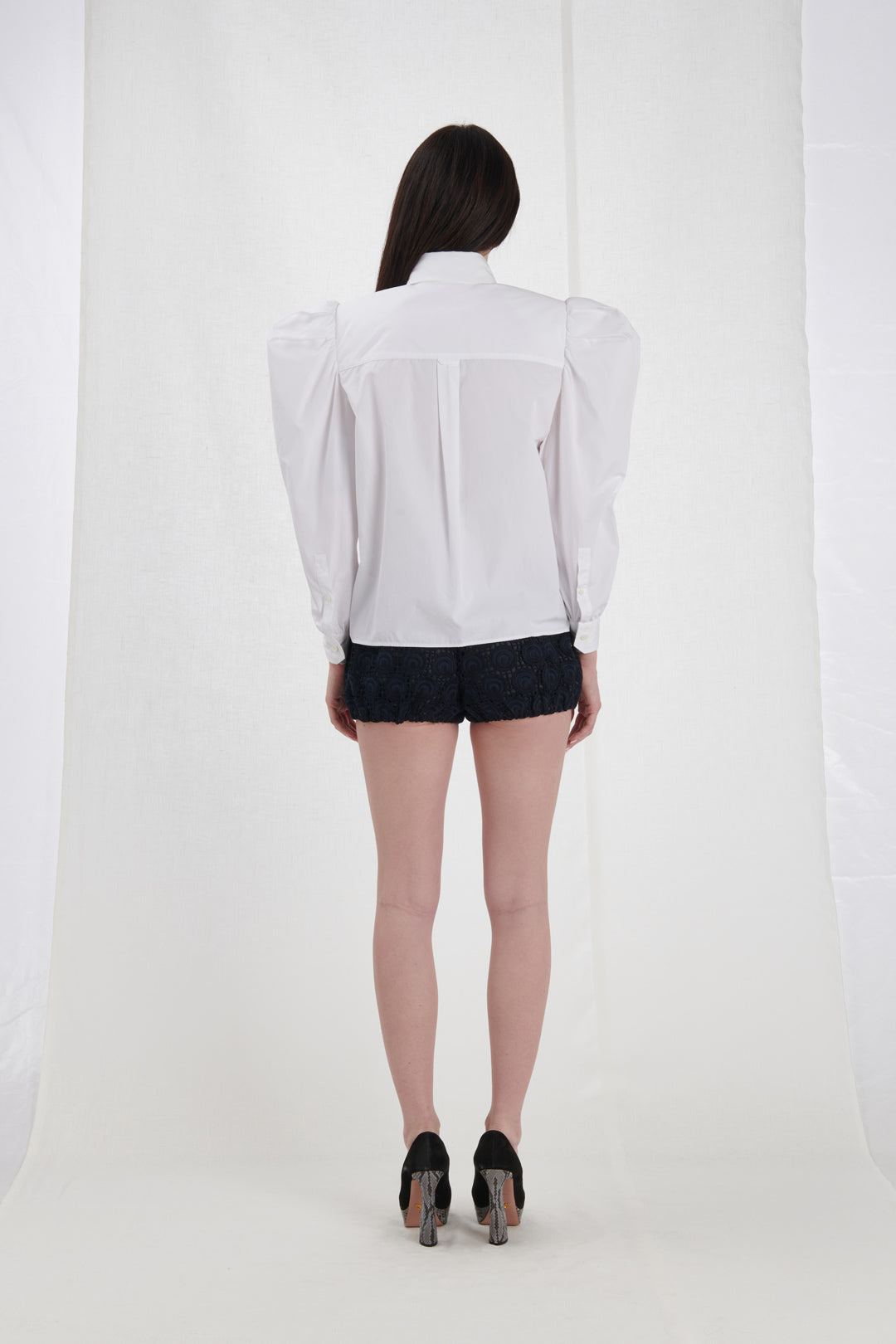 CAMICIA CON MANICHE A SBUFFO