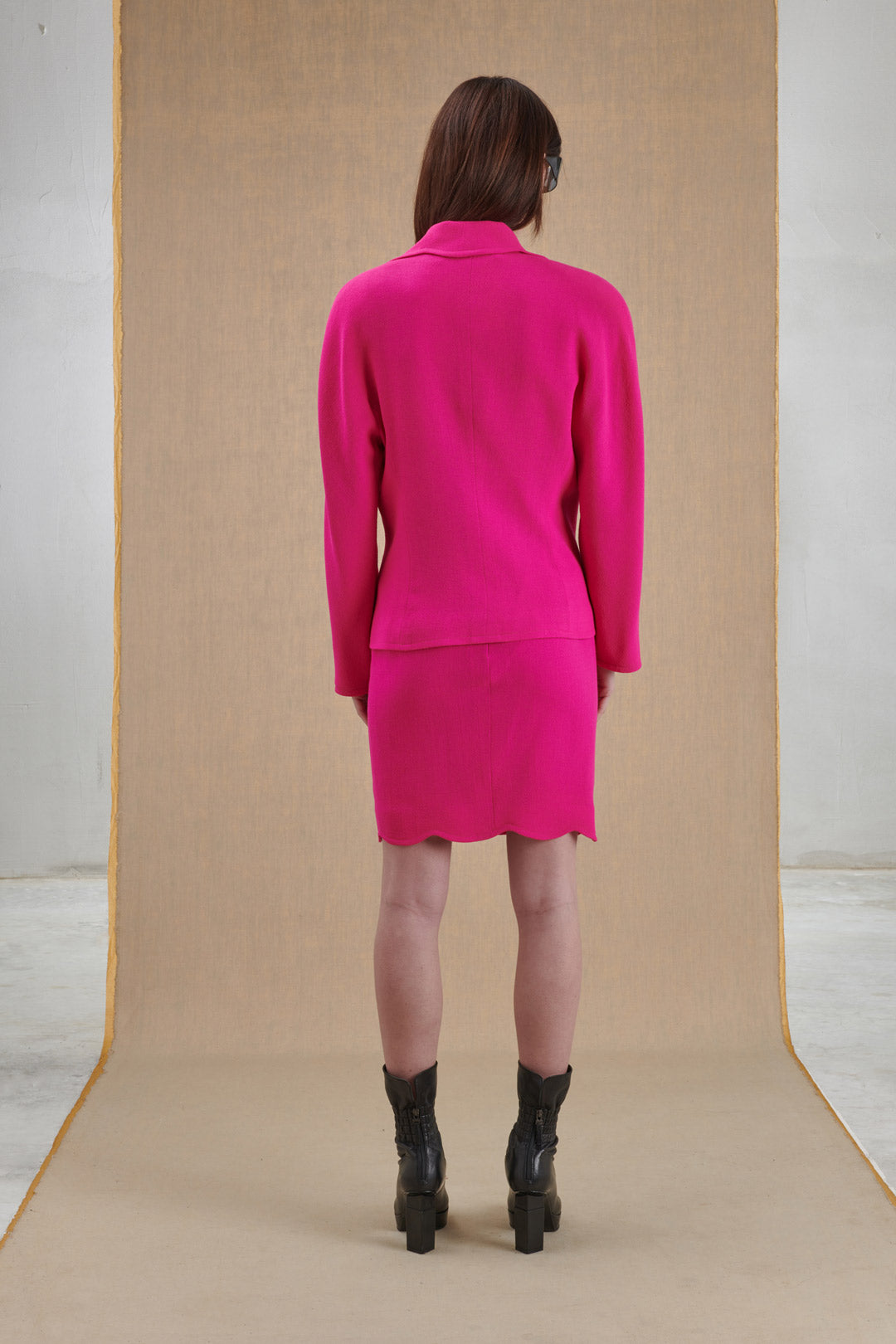 TAILLEUR PETALO CON GONNA E CORPETTO FUCSIA