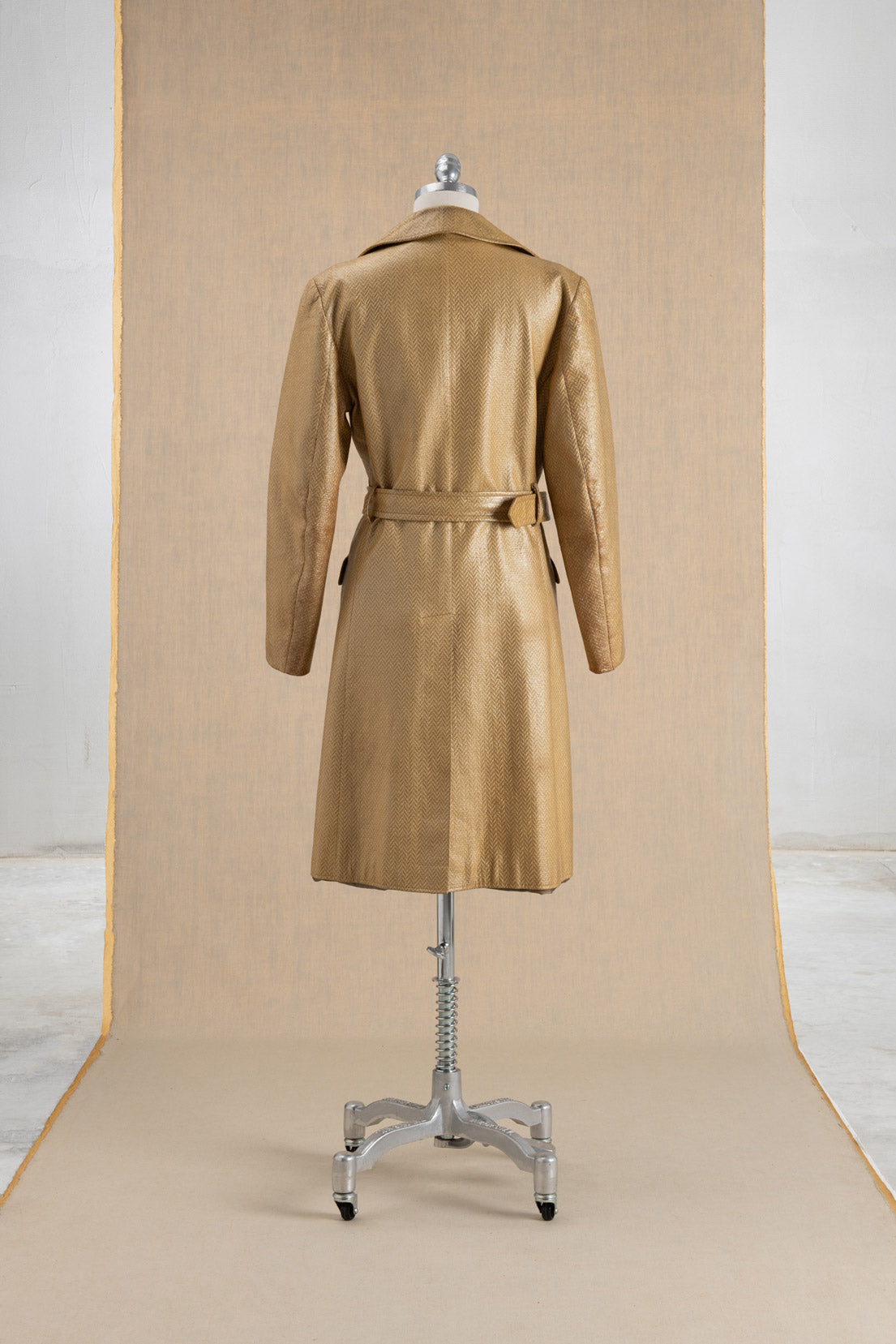 TRENCH COLOR ORO