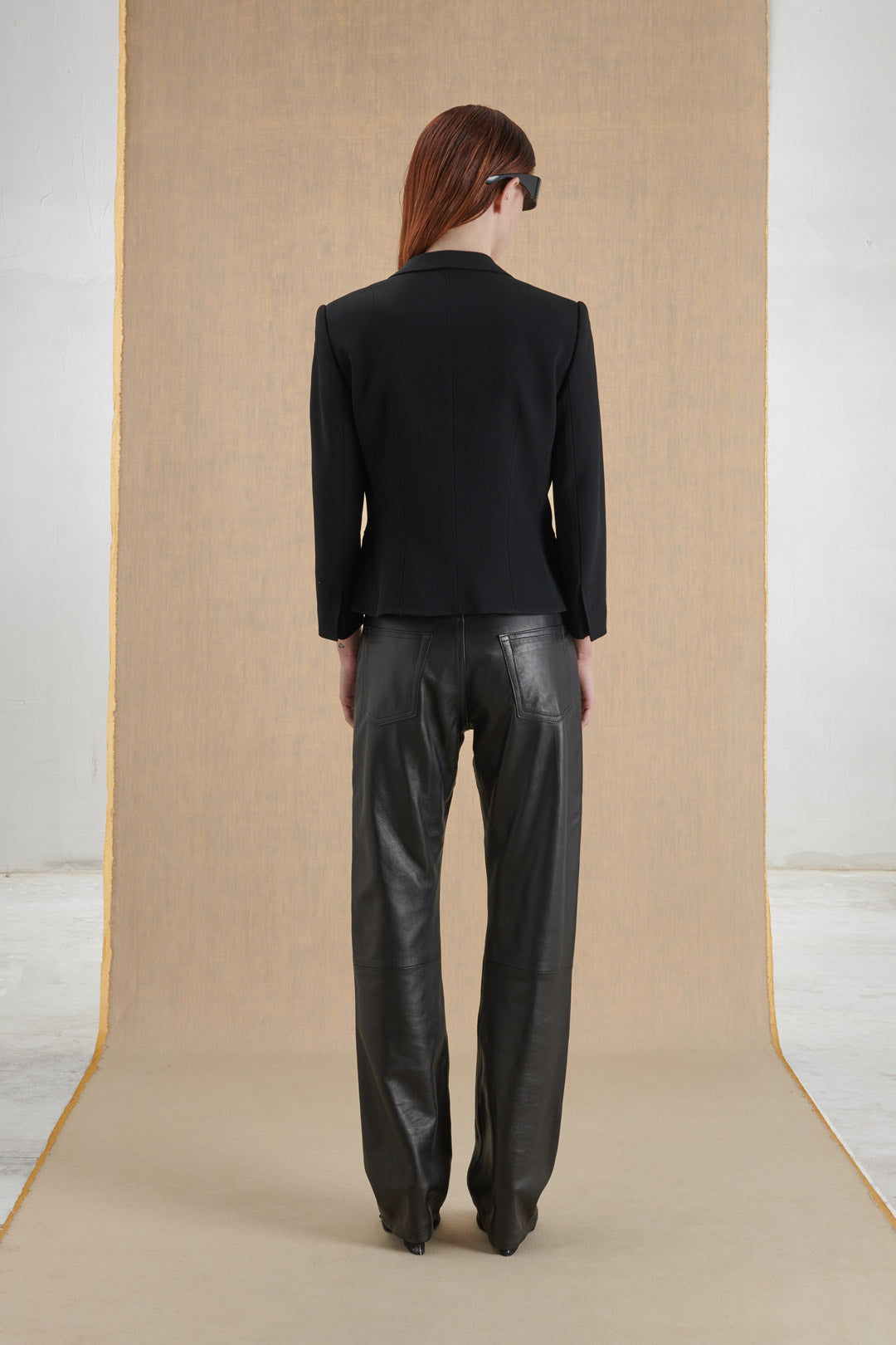 BLACK FITTED JACKET