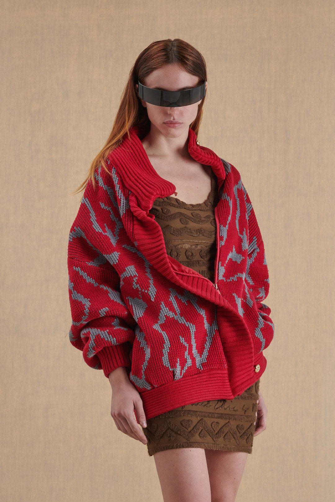 MAGLIONE OVERSIZE FUCSIA E AZZURRO CON COLLO ALTO E BOTTONI
