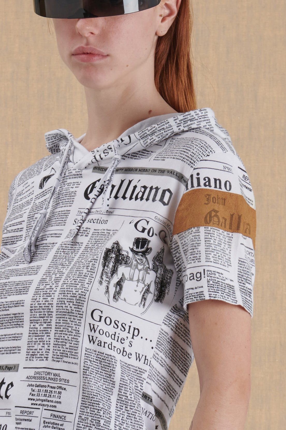 TSHIRT GALLIANO CON CAPPUCCIO E STAMPA