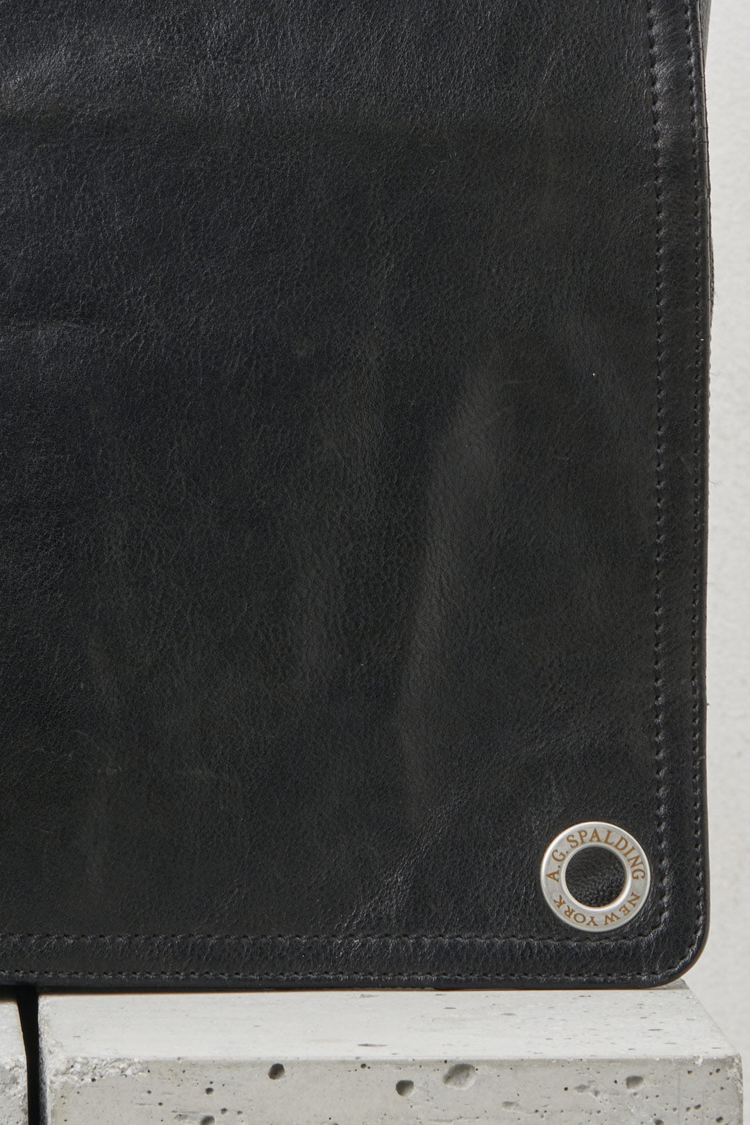 BORSA POSTINO IN PELLE NERA