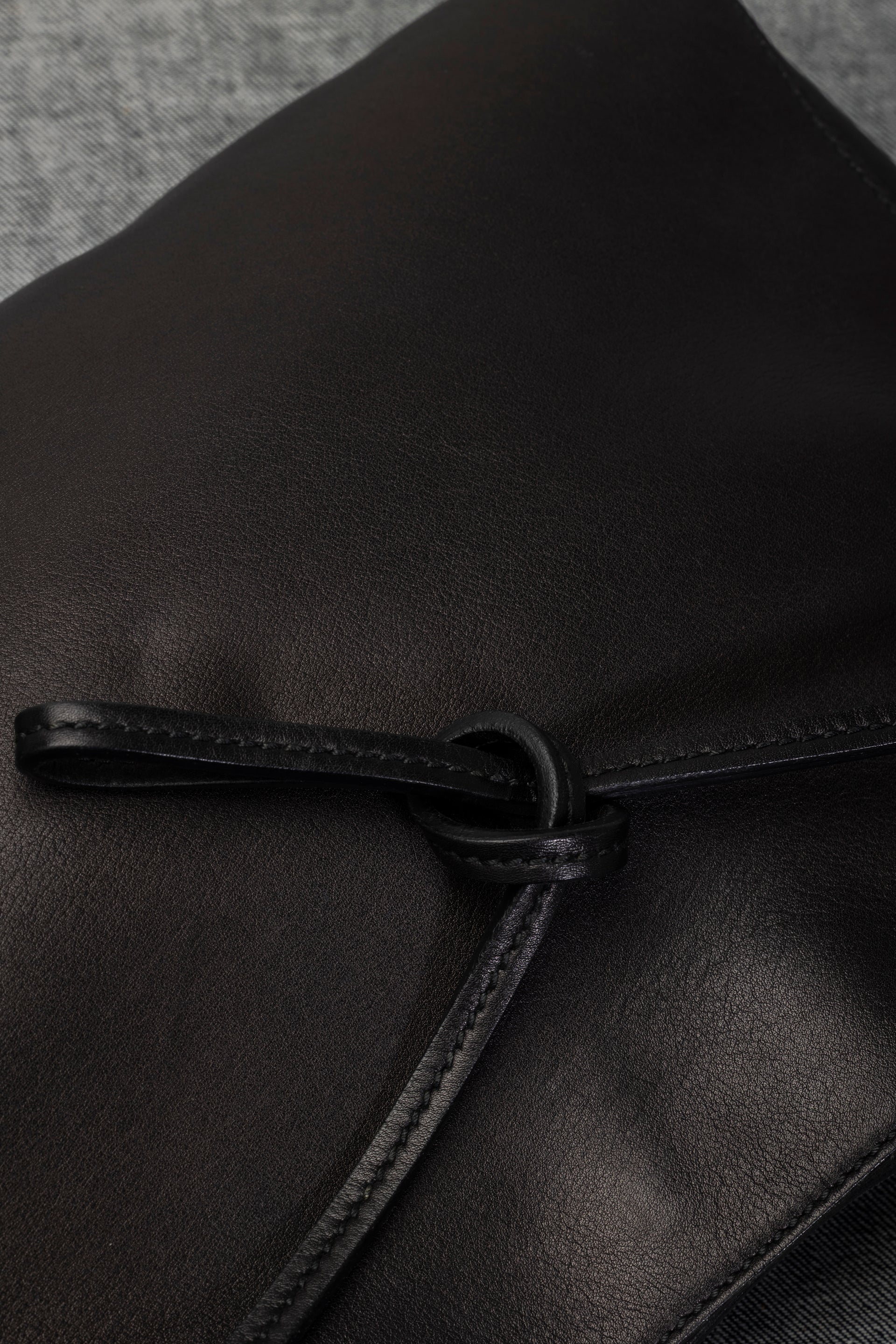 HOBO GUCCI BY TOM FORD