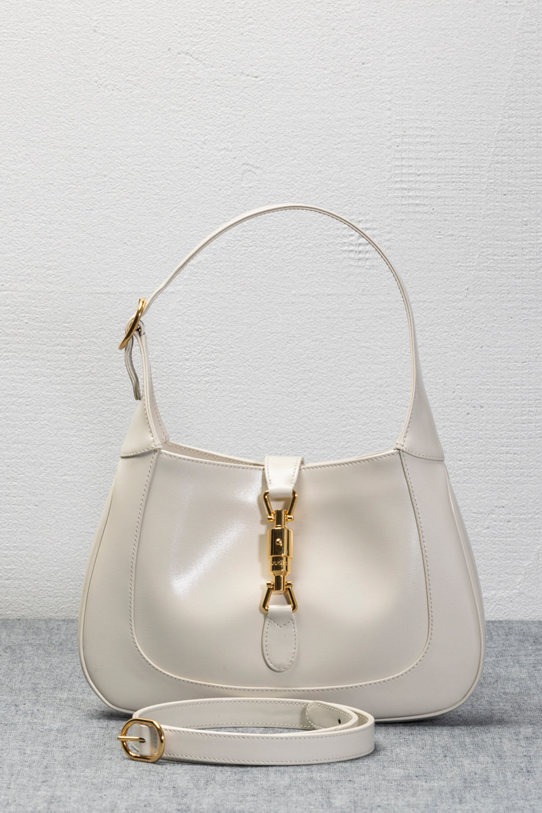 BORSA GUCCI JACKIE OKAY