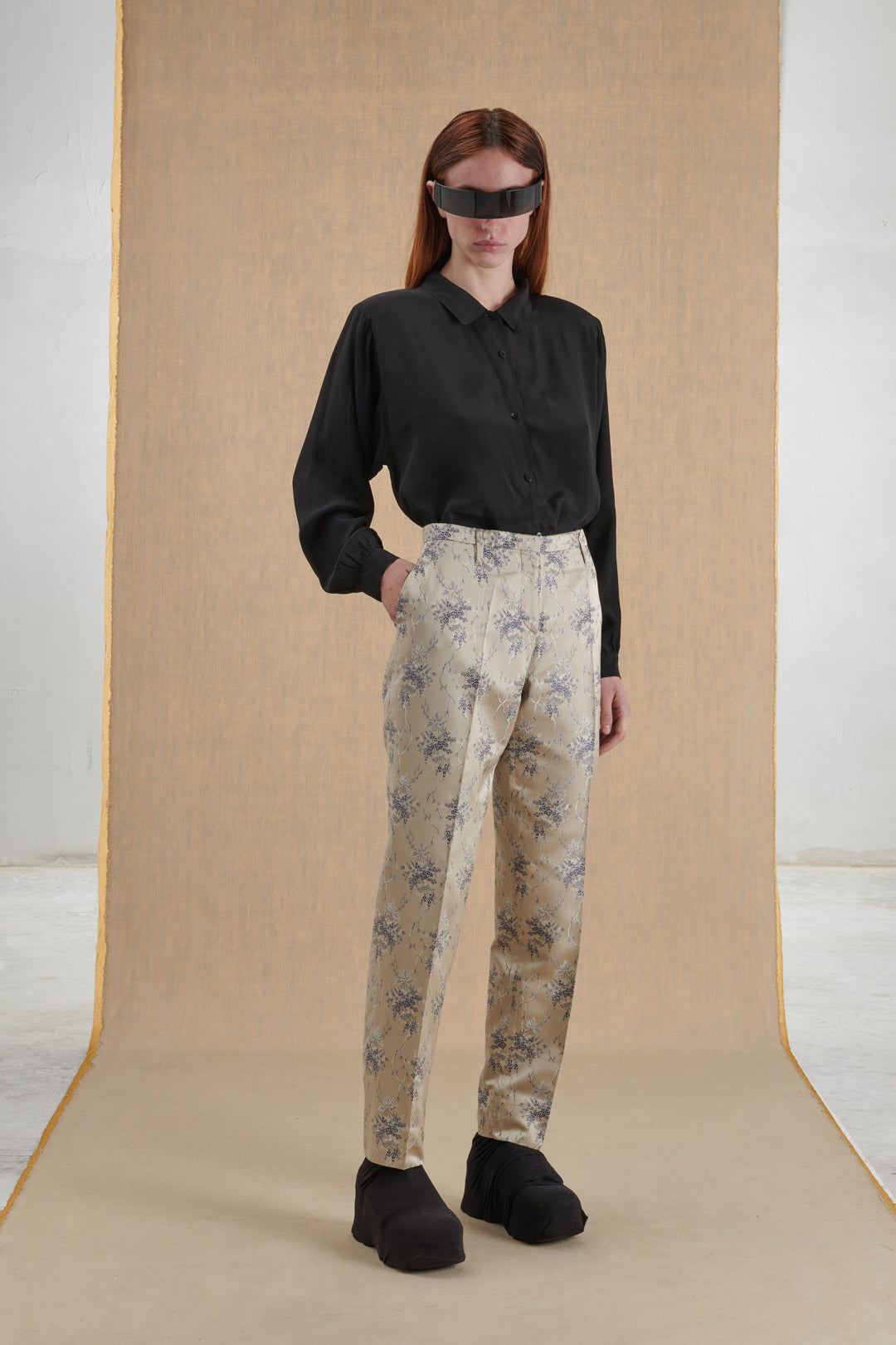 PANTALONI ELEGANTI A FIORI IN SETA